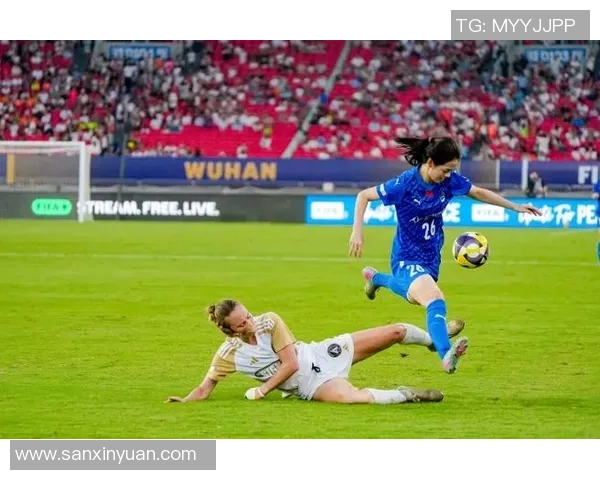 当代女足球明星精彩瞬间高清图片欣赏与介绍